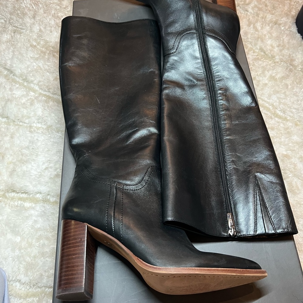 Vince Camuto 🖤 VC-ECKINA women’s size 9